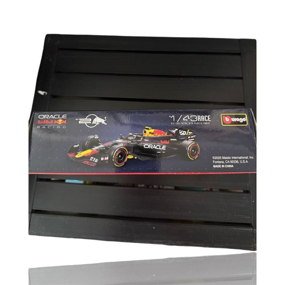 Bburago 1:43 Red Bull Racing Diecast Model Car Set Unopened Box - Picture 4 of 5